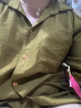 Snapshot of Cesywet chatting on March 4, 10:13 am Cesywet online show from March 4, 10:13 am