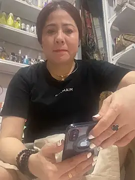 Snapshot of Cesywet chatting on March 5, 7:49 am Cesywet online show from March 5, 7:49 am