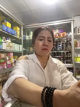 Snapshot of Cesywet chatting on March 11, 3:48 am Cesywet online show from March 11, 3:48 am