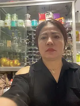 Snapshot of Cesywet chatting on March 13, 2:05 am Cesywet online show from March 13, 2:05 am