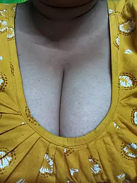 Snapshot of Rinki_Guptaa chatting on February 27, 6:09 pm Rinki Guptaa online show from February 27, 6:09 pm