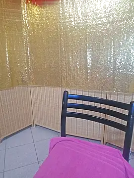 Snapshot of Foxlady2271 chatting on January 5, 10:08 pm Foxlady2271 online show from January 5, 10:08 pm