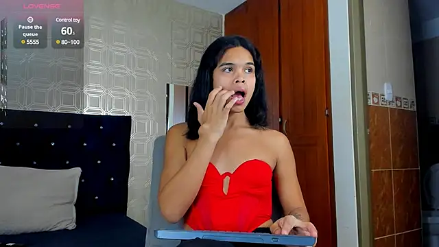 Snapshot of evelyn_wine chatting on March 14, 8:17 pm evelyn wine online show from March 14, 8:17 pm