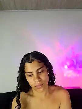 NINA 18 YEARS online show from December 6, 1:40 am