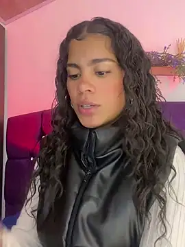 NINA 18 YEARS online show from December 30, 5:02 pm