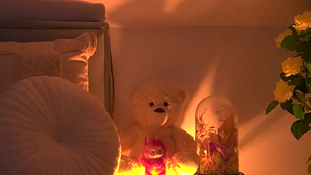 Snapshot of AngeliqueSkye chatting on October 26, 4:07 am AngeliqueSkye online show from October 26, 4:07 am