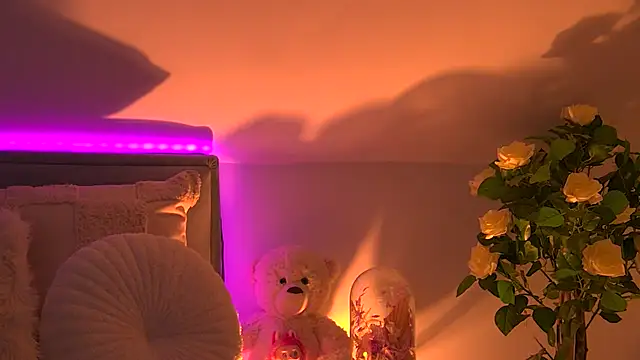 Snapshot of AngeliqueSkye chatting on October 28, 4:16 am AngeliqueSkye online show from October 28, 4:16 am