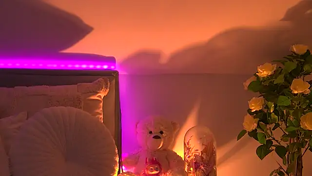 Snapshot of AngeliqueSkye chatting on October 30, 4:14 am AngeliqueSkye online show from October 30, 4:14 am