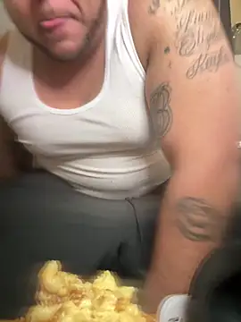 Snapshot of fatboyjayohh126 chatting on January 8, 8:18 pm fatboyjayohh126 online show from January 8, 8:18 pm