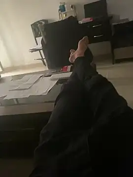 Snapshot of alex-riadh chatting on January 9, 2:29 pm alex-riadh online show from January 9, 2:29 pm