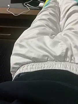 Snapshot of alex-riadh chatting on January 12, 1:37 pm alex-riadh online show from January 12, 1:37 pm