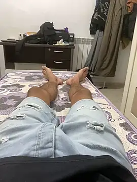 Snapshot of alex-riadh chatting on September 27, 4:01 pm alex-riadh online show from September 27, 4:01 pm