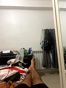 Snapshot of alex-riadh chatting on October 4, 11:58 pm alex-riadh online show from October 4, 11:58 pm