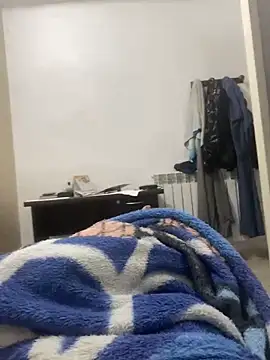 Snapshot of alex-riadh chatting on October 6, 2:14 pm alex-riadh online show from October 6, 2:14 pm