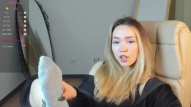 Snapshot of Evia_r0se chatting on January 17, 11:38 am Evia r0se online show from January 17, 11:38 am