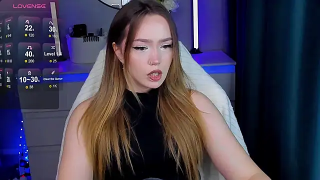 Snapshot of Evia_r0se chatting on September 26, 2:32 pm Evia r0se online show from September 26, 2:32 pm