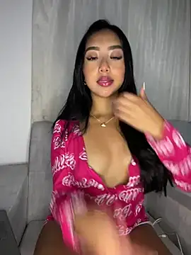 Snapshot of SOPHIACANDY19_ chatting on February 24, 2:40 am SOPHIACANDY19 online show from February 24, 2:40 am