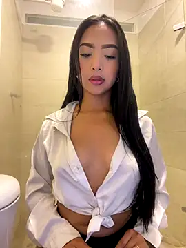 Snapshot of SOPHIACANDY19_ chatting on October 6, 12:24 pm SOPHIACANDY19 online show from October 6, 12:24 pm