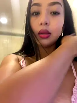 Snapshot of SOPHIACANDY19_ chatting on November 5, 11:16 pm SOPHIACANDY19 online show from November 5, 11:16 pm