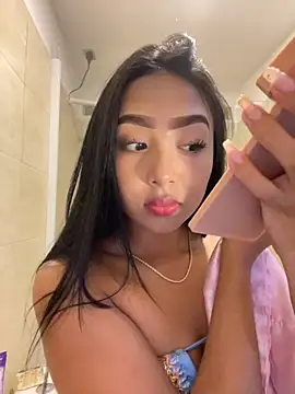 Snapshot of SOPHIACANDY19_ chatting on November 6, 11:59 pm SOPHIACANDY19 online show from November 6, 11:59 pm