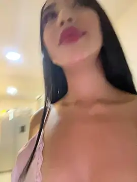 SOPHIACANDY19  online show from May 1, 12:37 am