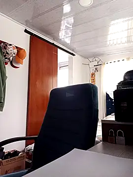 Samantha Sullivan  online show from March 14, 1:46 pm