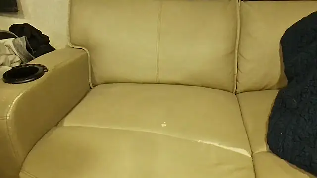 overaveragefreak4you online show from March 9, 7:34 am