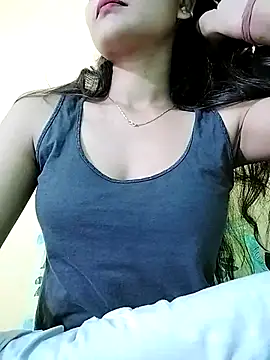 Snapshot of MISSQUEEN48 chatting on March 3, 5:20 am MISSQUEEN48 online show from March 3, 5:20 am