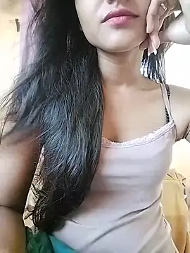 MISSQUEEN48 online show from May 16, 6:43 am