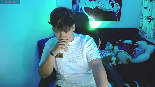 Snapshot of _AlexMorris chatting on January 1, 12:00 am AlexMorris online show from January 1, 12:00 am