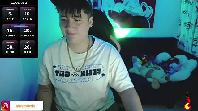 Snapshot of _AlexMorris chatting on January 7, 3:46 am AlexMorris online show from January 7, 3:46 am