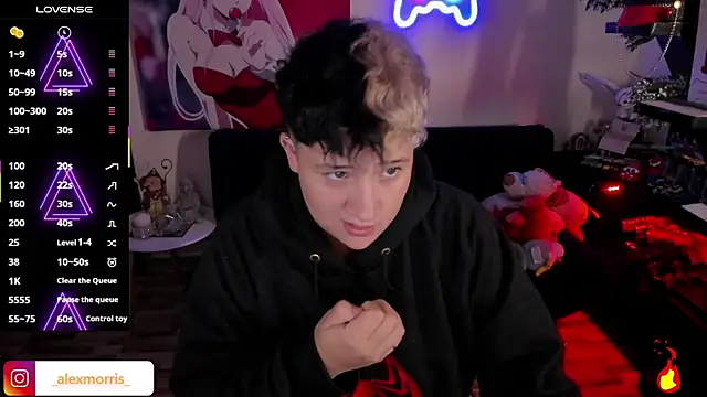 Snapshot of _AlexMorris chatting on November 5, 5:18 am AlexMorris online show from November 5, 5:18 am