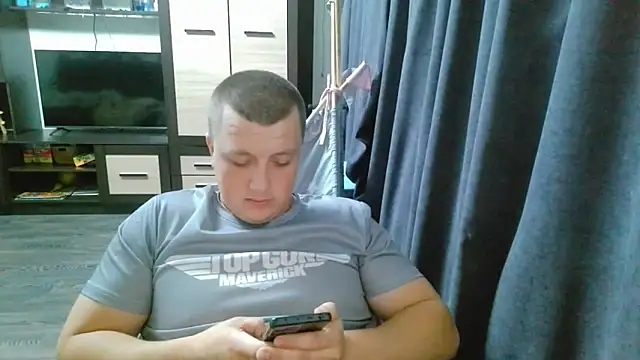 Snapshot of gamblingbum chatting on June 1, 6:20 pm gamblingbum online show from June 1, 6:20 pm