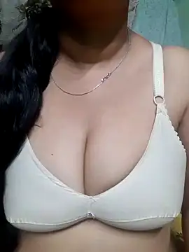 Snapshot of sajida34 chatting on March 15, 12:15 am sajida34 online show from March 15, 12:15 am