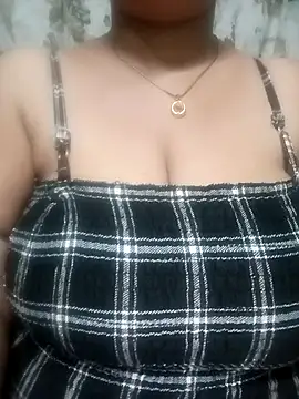 Snapshot of sajida34 chatting on October 14, 11:49 pm sajida34 online show from October 14, 11:49 pm