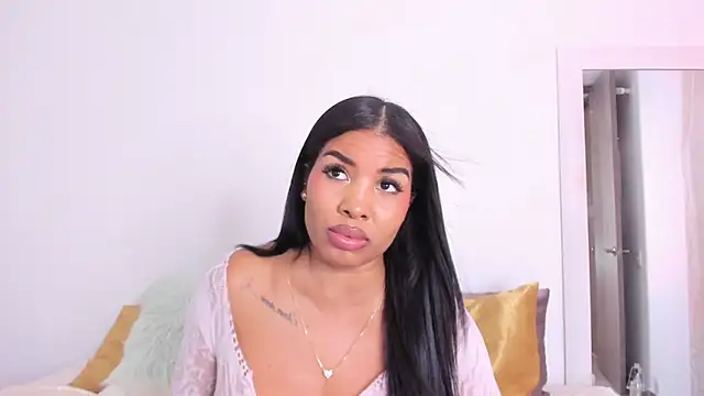 Snapshot of NickyBrown_ chatting on March 19, 9:58 pm NickyBrown online show from March 19, 9:58 pm