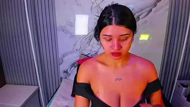 venusowen  online show from March 12, 1:17 pm