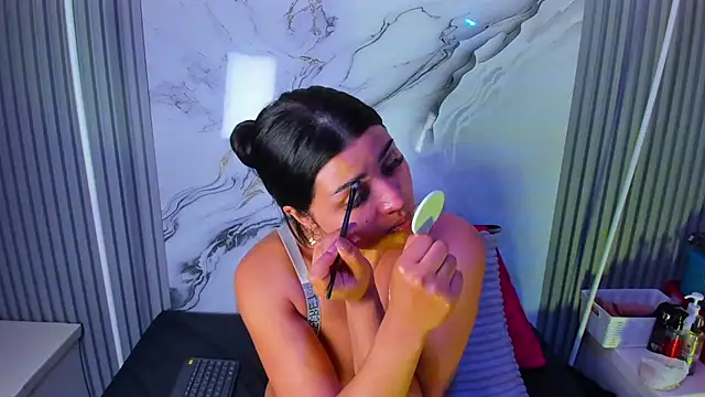 venusowen  online show from July 23, 1:42 pm