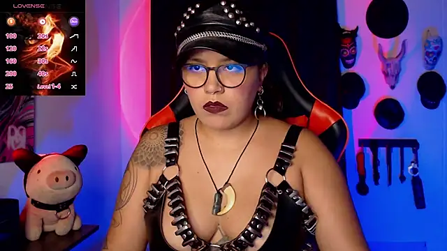 Snapshot of LilithSharon chatting on December 13, 7:53 pm LilithSharon online show from December 13, 7:53 pm