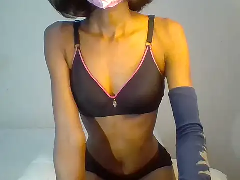 Snapshot of Levinya chatting on December 5, 2:53 am Levinya online show from December 5, 2:53 am