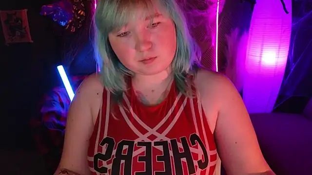 Snapshot of ChimberWol chatting on October 29, 2:03 am ChimberWol online show from October 29, 2:03 am