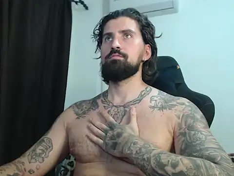 Snapshot of MateoHunk chatting on September 9, 5:45 pm MateoHunk online show from September 9, 5:45 pm