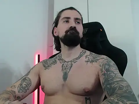 Snapshot of MateoHunk chatting on September 27, 9:03 am MateoHunk online show from September 27, 9:03 am