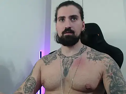Snapshot of MateoHunk chatting on October 20, 4:51 pm MateoHunk online show from October 20, 4:51 pm