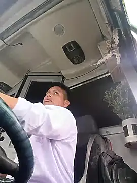 Snapshot of alexchir4 chatting on October 27, 3:38 pm alexchir4 online show from October 27, 3:38 pm