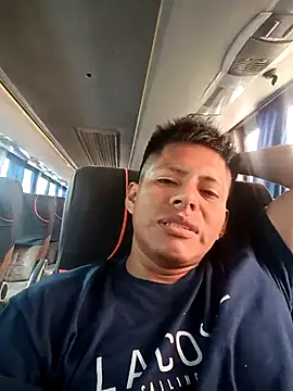 Snapshot of alexchir4 chatting on December 15, 9:19 pm alexchir4 online show from December 15, 9:19 pm