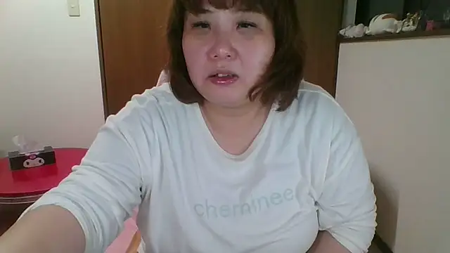 Snapshot of SAKU-RA-chan chatting on January 9, 11:24 am SAKU-RA-chan online show from January 9, 11:24 am