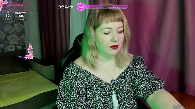 Snapshot of Victoria_Di chatting on December 5, 1:47 am Victoria Di online show from December 5, 1:47 am