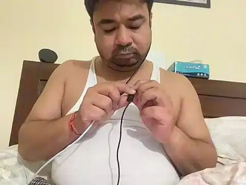 Snapshot of coolboy6566 chatting on February 8, 6:55 pm coolboy6566 online show from February 8, 6:55 pm