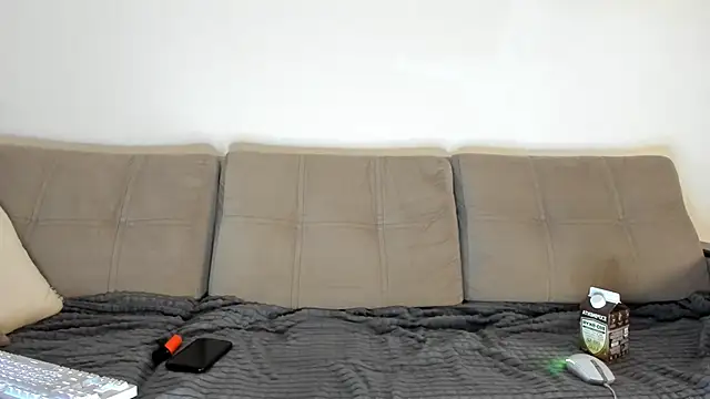 Ian Connery online show from December 13, 5:10 pm